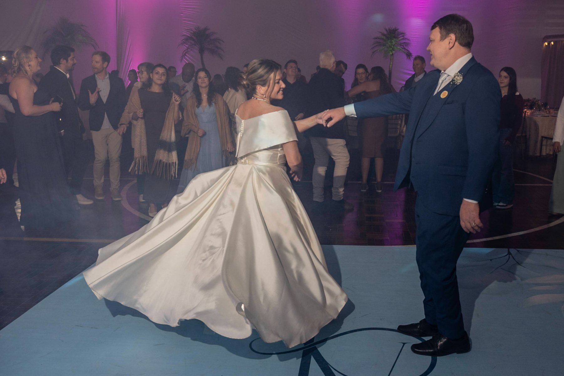 Primeira dança de casamento com banda ao vivo